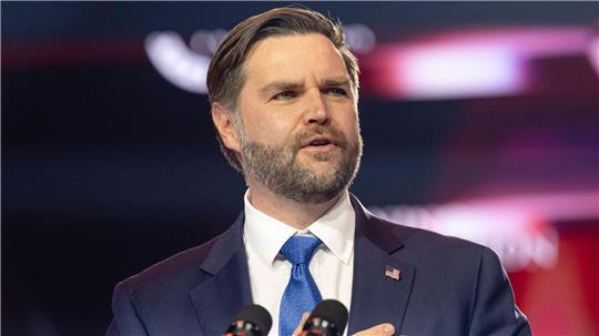 US-Vizepräsident JD Vance lobt die konservativen Errungenschaften der Regierung.