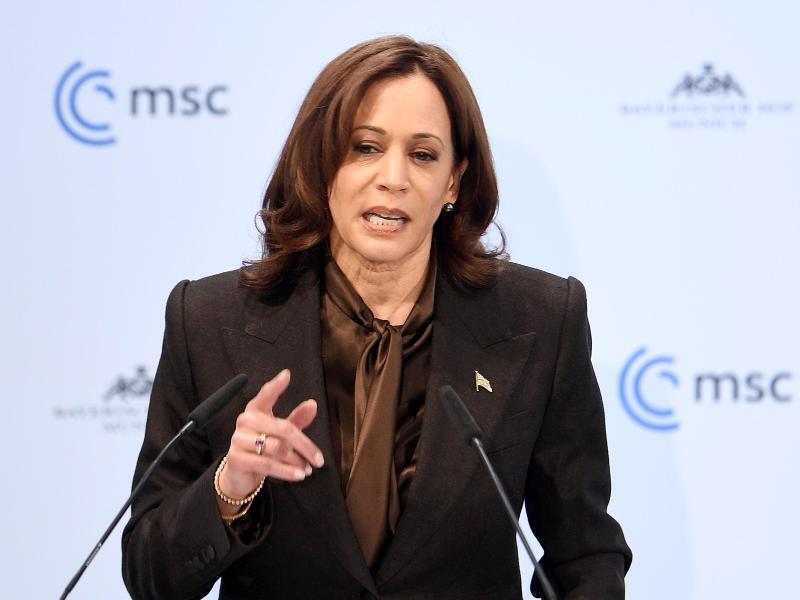 US-Vizepräsidentin Kamala Harris ist zur Sicherheitskonferenz gereist. Foto: Tobias Hase/dpa