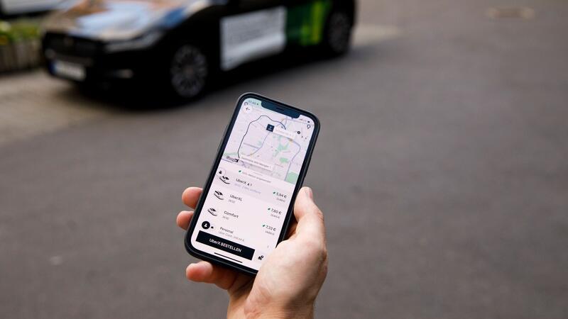 Uber-Fahrgäste aus München besonders vergesslich Uber-Fahrgäste vergaßen am häufigsten Telefone, Geldbörsen und Schlüssel.