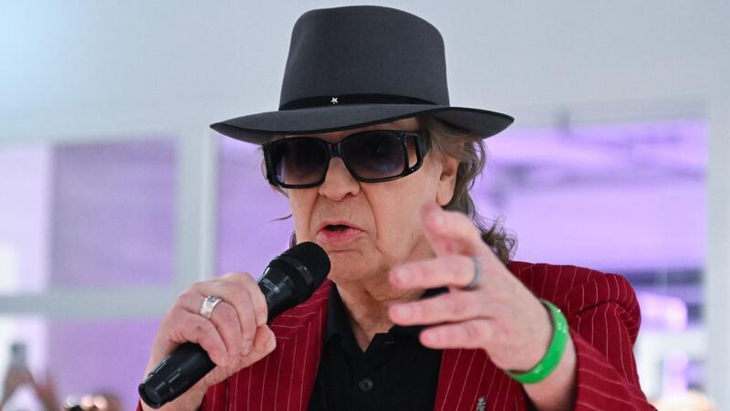 Udo Lindenberg muss seine krankheitsbedingte Auszeit verlängern und hat einen Termin in Calw abgesagt. (Archivfoto)