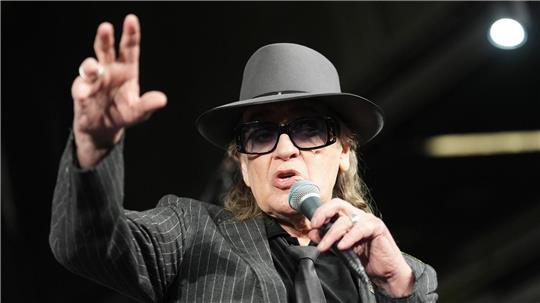 Udo Lindenberg wacht nachts und schläft tagsüber. Ein Senatsfrühstück zu seinen Ehren passt da nicht so recht. (Archivbild)