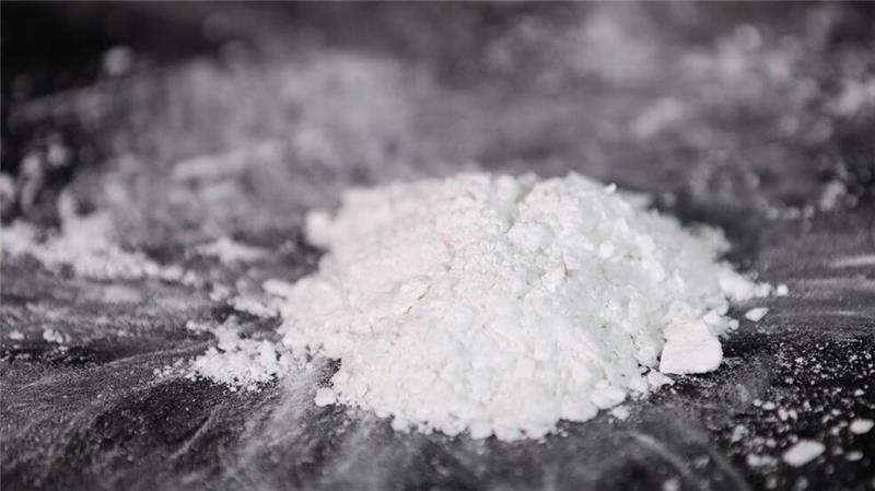 Über 1,8 Kilogramm Kokain (Symbolfoto) und gut 30 Kilogramm Cannabis mit einem Straßenverkaufswert von 588.000 Euro hat ein Drogenhändler aus Bremervörde über Dealer an Konsumenten verkauft.