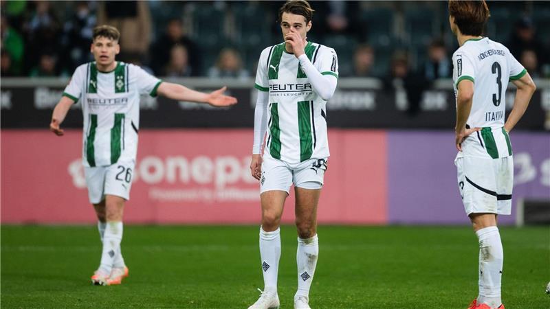 Gladbach bestraft Profi Neuhaus nach Video-Vorfall Über angebliche Geschehnisse auf Mallorca möchte Borussia Mönchengladbach mit Florian Neuhaus (M) sprechen.