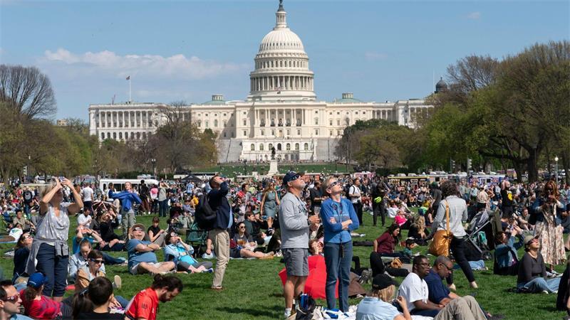 Totale Sonnenfinsternis in Spanien steht bevor Über der National Mall in Washington war 2024 eine partielle Sonnenfinsternis zu sehen. (Archivbild)