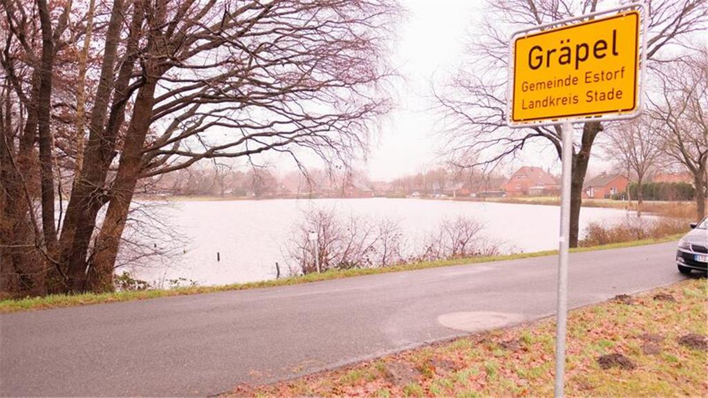 Überflutung in Gräpel.