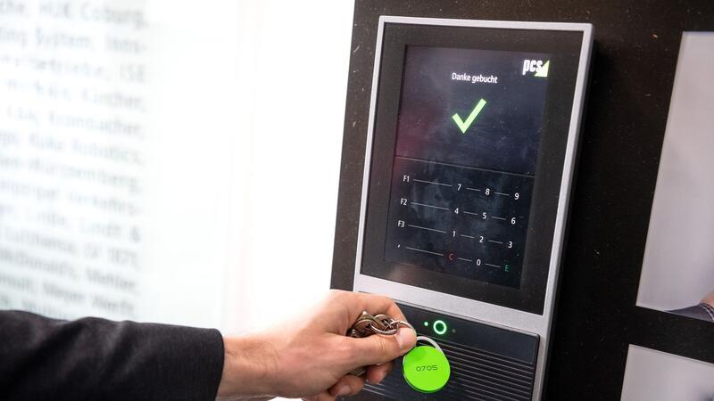Überstunden werden häufig digital erfasst (Symbolbild).