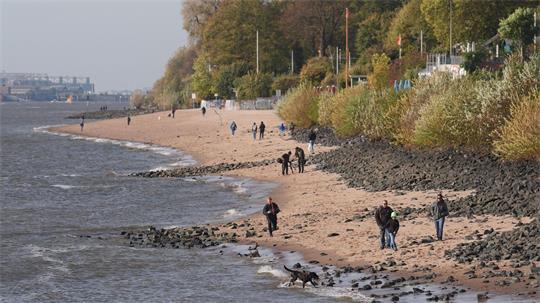 Überwiegend Wolken und viele Schauer erwarten den Norden. (Symbolbild)