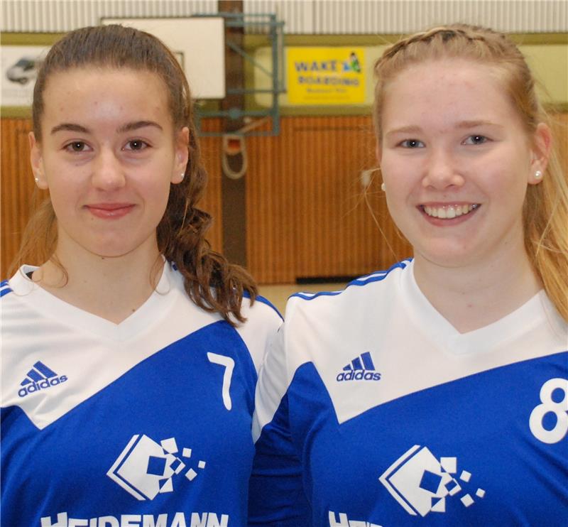 Überzeugendes Bundesligadebüt : Düdenbüttels U16-Spielerinnen Melissa Leopold und Swantje Merle Borchardt (rechts). Foto Bartsch