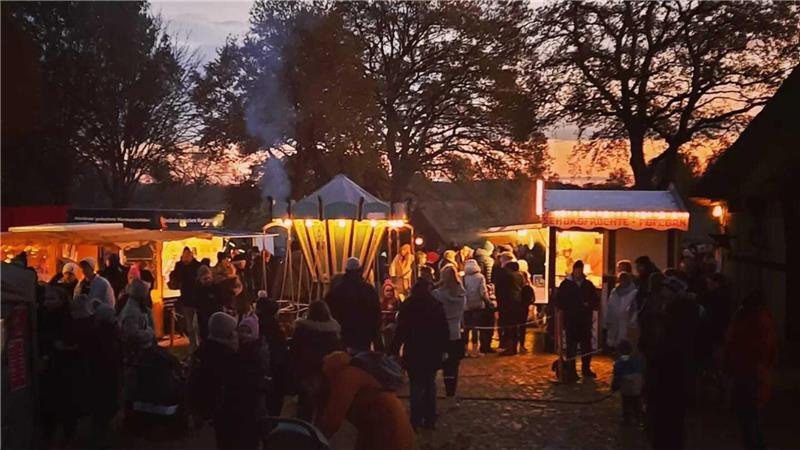 Überzeugt durch stimmungsvolle Atmosphäre: Der Weihnachtsmarkt auf dem Beekhoff in Beckdorf.