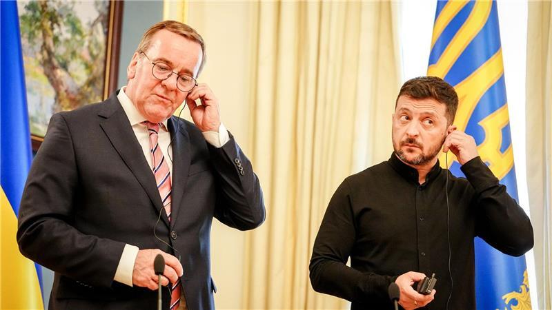 Marschflugkörper und Drohnen: neue Kooperation mit Ukraine Ukraine-Krieg - Pistorius in Kiew