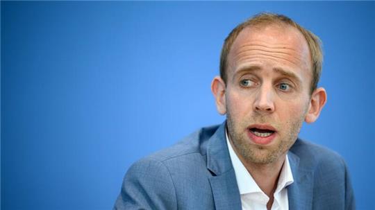 „Ukrainischer Freiheitskampf darf am Ende nicht an konservativer Betrachtung von Schuldenregeln scheitern“, findet Dennis Rohde.