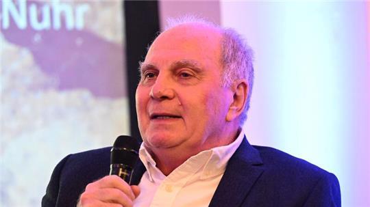 Uli Hoeneß ist jetzt Teil der Genossenschaft des FC St. Pauli.