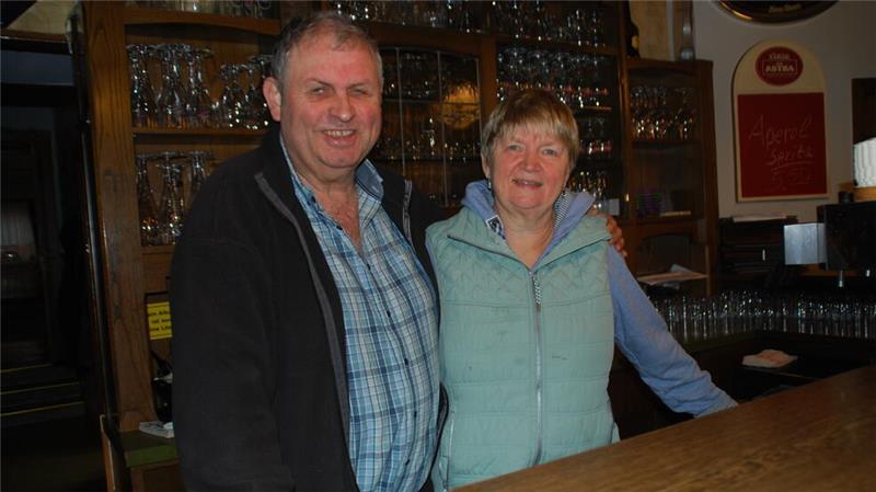 Ulli und Anett Benecke standen fast 43 Jahre hinter dem Tresen.