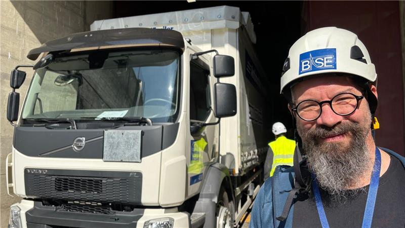 Ulmer strahlt: nach der Testfahrt sind die Antiprotonen noch an Ort und Stelle.