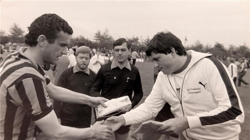 Ulrich Asmussen (rechts) war gegen Inter Kapitän der SG Freiburg/Oederquart.