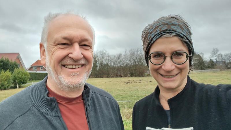 Ulrich Brachthäuser und Barbara Schubert von der Provinzwerkstatt starten mit ihrem Leader-Projekt „Was uns verbindet - über Gräben hinweg ins Gespräch kommen“.