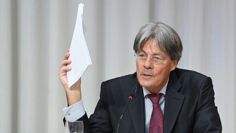 Ulrich Wastl von der Münchner Anwaltskanzlei Westpfahl Spilker Wastl. Die Kanzlei war vom Münchner Erzbistum mit einem Gutachten über Missbrauchsfälle beauftragt worden. (Archivbild)