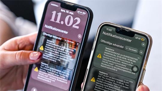 Um 11.00 Uhr machten deutschlandweit die Mobiltelefone Alarm.