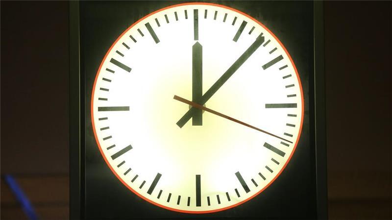 Morgens sieht die Welt ganz anders aus Um Mitternacht fühlten sich die Befragten in der Studie im Allgemeinen am schlechtesten. (Symbolbild)
