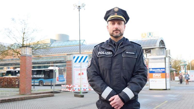 Videoüberwachung soll Sicherheit in Norderstedt verbessern Um die U-Bahn-Stadtionen in Norderstedt-Mitte und Garstedt wurden polizeiliche Kontrollbereiche eingerichtet, in denen es jetzt eine zusätzliche Videoüberwachung gibt.