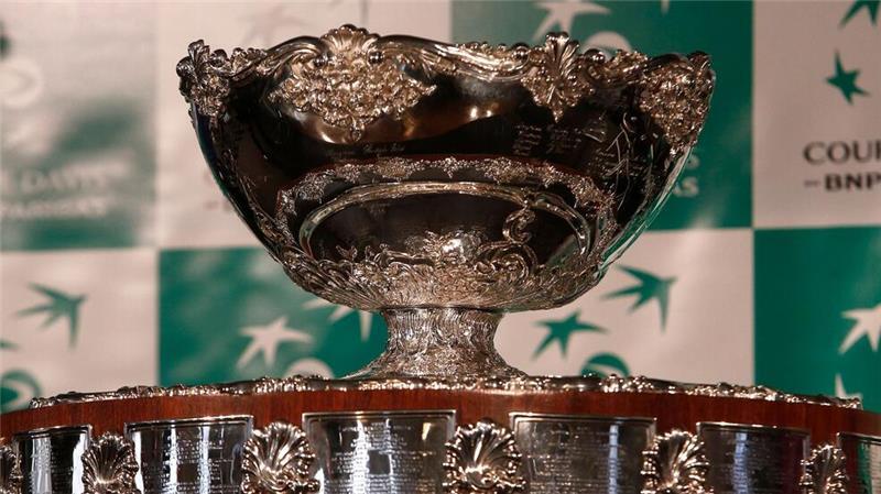 Um diesen Pokal geht es im Davis Cup.