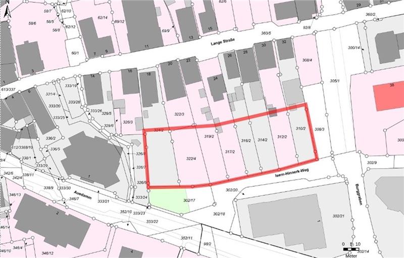 Um diesen Riegel (rot) in Horneburgs Ortsmitte geht es bei der Bebauungsplan-Änderung .