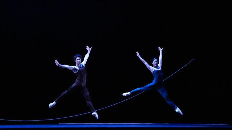 Krise beim Hamburger Ballett - Uraufführung verschoben Um mehr Zeit für die aktuellen Veränderungen im Hamburg Ballett nach dem Intendanten-Wechsel zu haben, ist das Stück „Demian“ verschoben worden. (Archivbild)