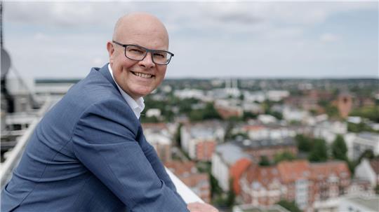 Umweltminister Tobias Goldschmidt (Grüne) will Schleswig-Holsteins Grundwasser schützen. (Archivbild)