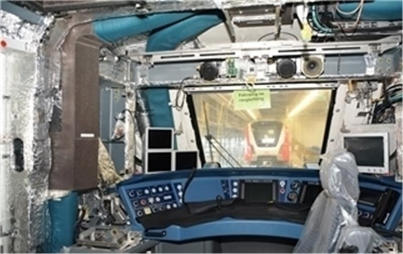 Und so sieht der Führerstand in den neuen S-Bahnen aus. Ab Herbst 2017 sollen die Züge in Hamburg und dem Landkreis Stade fahren.