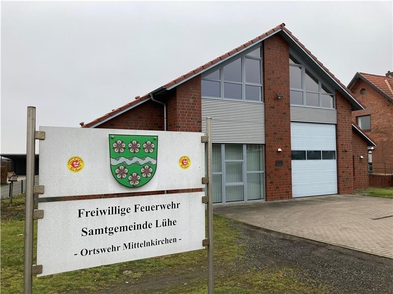 Unfälle verhüten: Das Feuerwehrgerätehaus in Mittelnkirchen soll 2023 erweitert werden. Foto Vasel