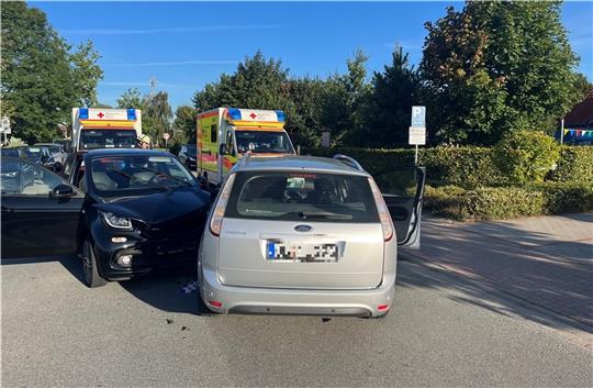 Unfall vor dem Kindergarten im Osterminnerweg in Jork. Foto: Vasel