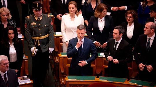 Ungarns Parlament hat den bürgerlichen Politiker Peter Magyar zum neuen Ministerpräsidenten gewählt. 