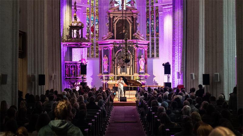 Ungewöhnliche Locations: Auch die St.-Wilhadi-Kirche wird beim Hanse Song Festival 2026 zur Bühne.