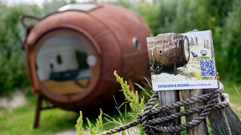 Ungewöhnliche Schlafstätte: Eine Boje als Urlaubsdomizil