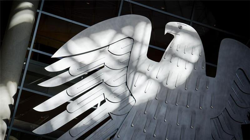 Ökonomen: Finanzpaket bringt Konjunkturplus und Schuldenberg Union und SPD wollen für mehr Verteidigungsausgaben die Schuldenbremse lockern (Symbolbild)