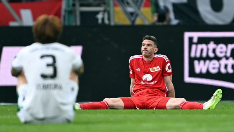 Abstiegskampf: Noch sechs Clubs zittern Unions Robin Gosens (r) hatte auch schon mal bessere Laune: Gegen Gladbach reichte es nur für ein 0:0.