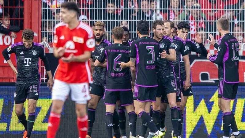 FC Bayern dominiert in Berlin - Darmstadt vertagt Abstieg Unions Spieler blieben gegen die Bayern weitesgehend in der Rolle der „staunenden Beobachter“.