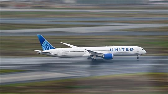 United Airlines muss die Gewinnprognose für dieses Jahr reduzieren. (Archivbild)