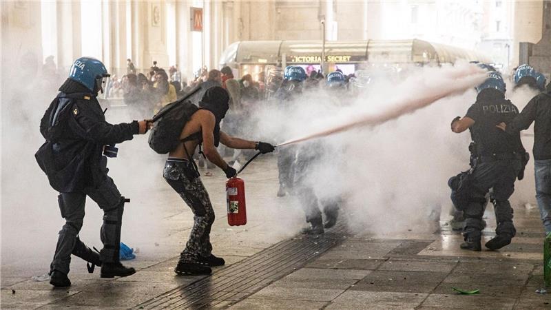 Unruhen bei Protesten in Italien.
