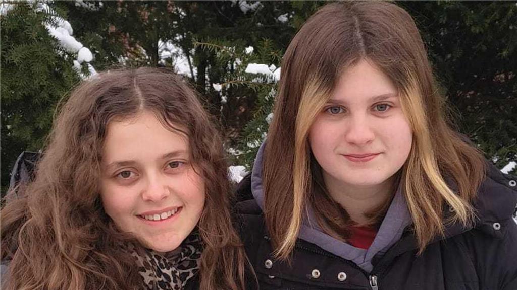 "Uns geht's super. Wir haben Zeugnisse bekommen und freuen uns auf die Zeugnisfe...