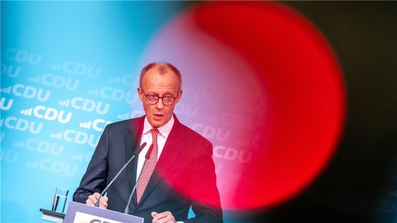 „Unsere Wirtschaft ist noch nicht wieder ausreichend in Schwung“, sagt Friedrich Merz. 