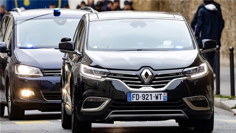 Unter großem Medienrummel und Polizeischutz verließ Sarkozy das Gefängnis La Santé in Paris