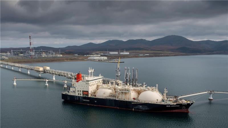 Studie: Gas-Export in EU beschert Putin Milliardeneinnahmen Unternehmen aus der EU importieren noch immer russisches LNG im Milliardenwert. (Archivbild)