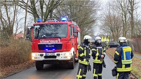 Unweit des Karlshöfener Gewerbegebietes Karlshöfen ist am Freitagnachmittag Gasgeruch festgestellt worden.