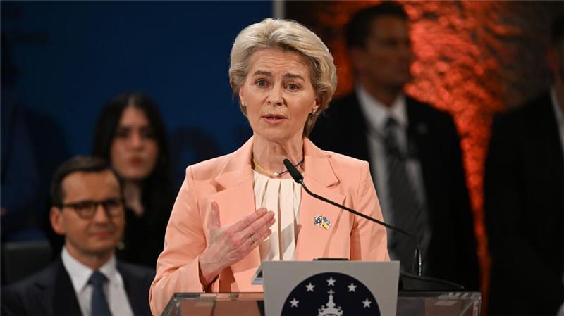 Ursula von der Leyen erhält den Karlspreis 2025 (Archivbild).