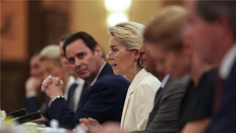 EU warnt China vor verschärftem Handelskonflikt Ursula von der Leyen sprach davon, das chinesisch-europäische Verhältnis wieder auszugleichen.