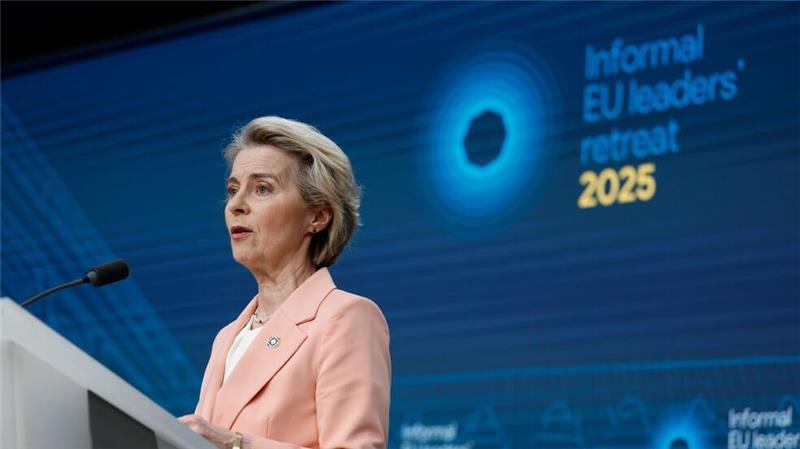 Ursula von der Leyen will Spielräume in den EU-Schuldenregeln ausschöpfen, um mehr Verteidigungsausgaben zu ermöglichen.