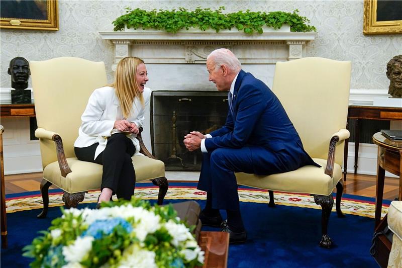 Us-Präsident Joe Biden und Giorgia Meloni: In der Außenpolitik verfolgt Meloni einen sehr pragmatischen Kurs.