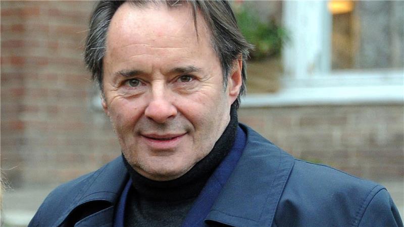 Uwe Kockisch - hier am Set - spielte auch in der ARD-Serie „Weissensee“.