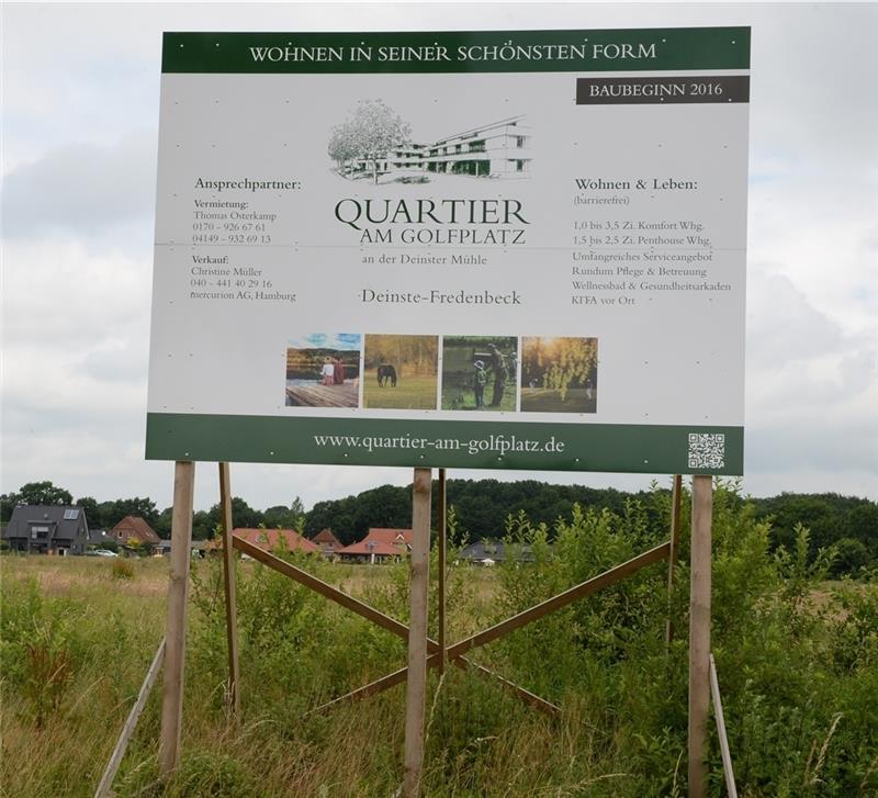 V Anstatt Gras und Büsche soll auf dem Fredenbecker Baugrundstück bald ein Mehrgenerationen-Wohnpark wachsen. Foto: Kordländer